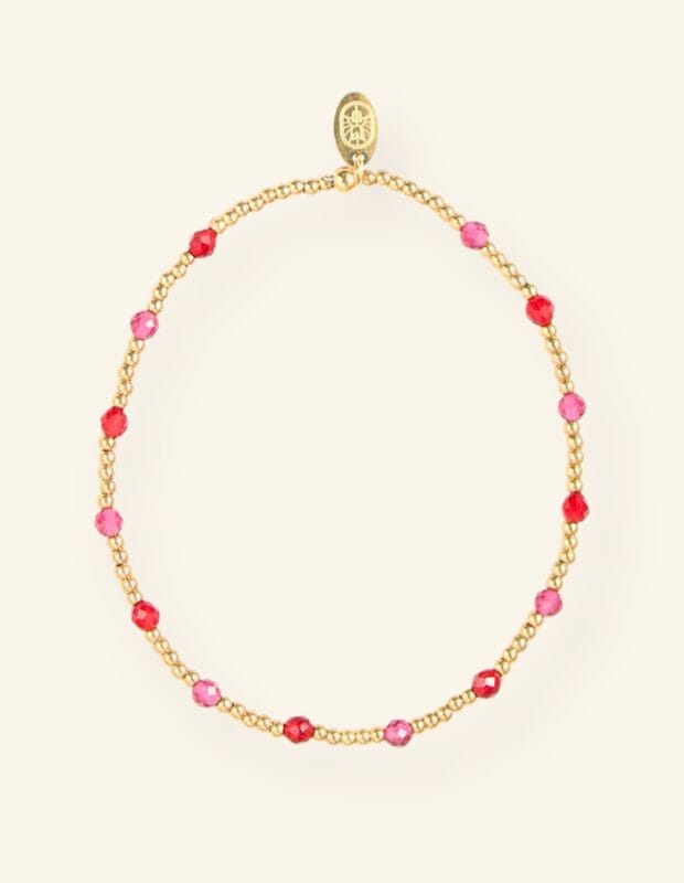 Handgemaakte stainless steel sieraden van Mable Happiness, met kleurrijke stenen die elke outfit opvrolijken