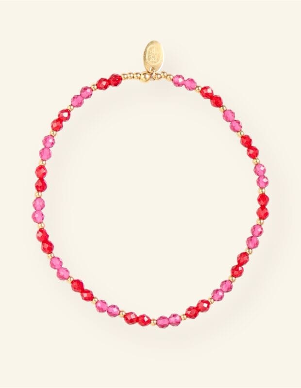 Handgemaakte stainless steel sieraden van Mable Happiness, met kleurrijke stenen die elke outfit opvrolijken