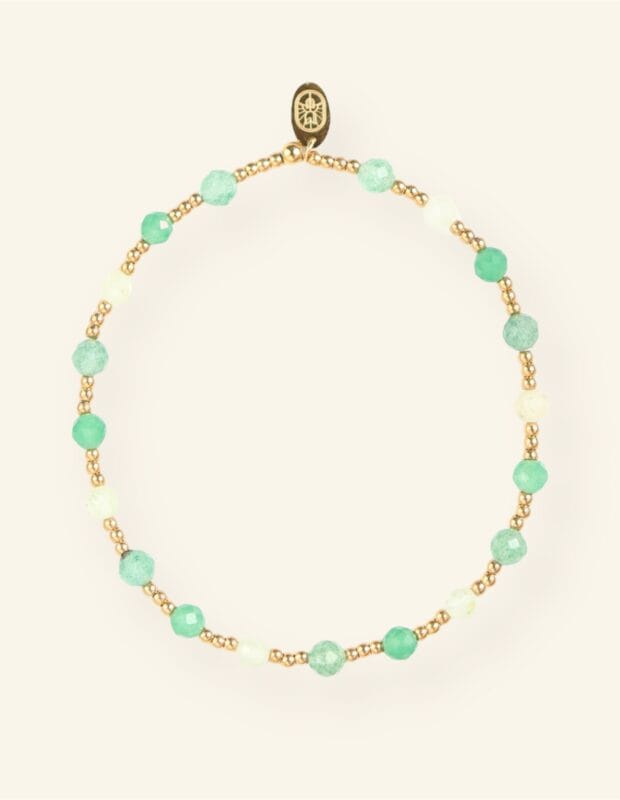 Handgemaakte stainless steel sieraden van Mable Happiness, met kleurrijke stenen die elke outfit opvrolijken