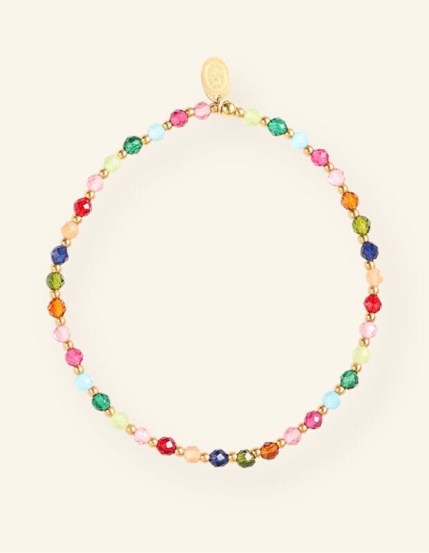 Handgemaakte stainless steel sieraden van Mable Happiness, met kleurrijke stenen die elke outfit opvrolijken