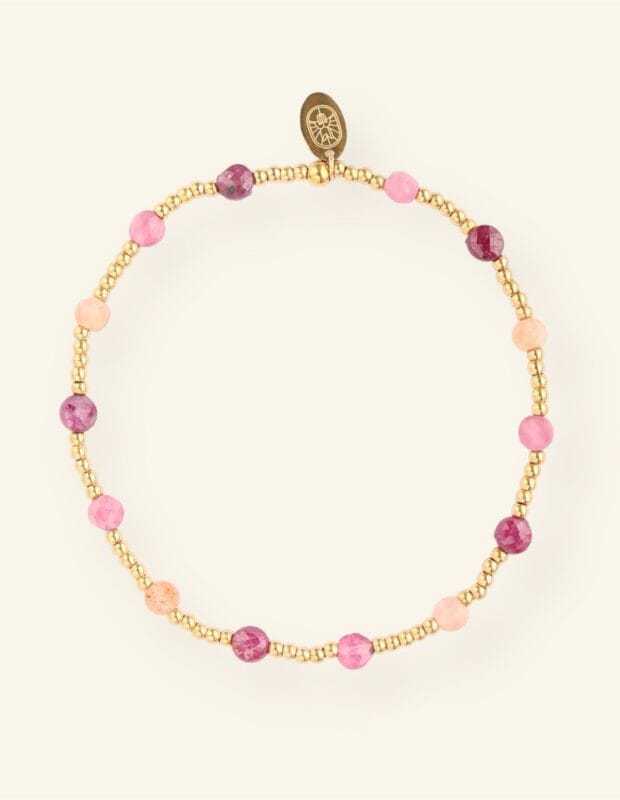 Handgemaakte stainless steel sieraden van Mable Happiness, met kleurrijke stenen die elke outfit opvrolijken