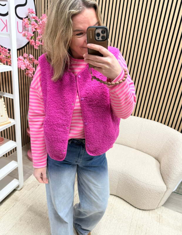 Teddy bodywarmer fuchsia styling detail – So Lucky