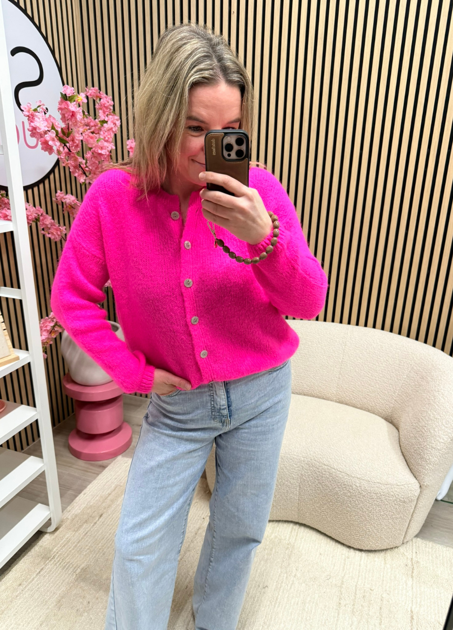 vestje neon pink Neon pink vestje gedragen op jeans – So Lucky