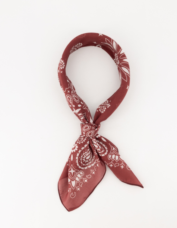 Sjaal Astrid Burgundy geknoopt – So Lucky