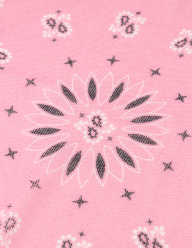 Detail van de stof van Sjaal Fee Roze - trendy sjaaltje in de kleur roze - So Lucky