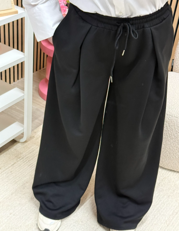 Wide leg joggingbroek zwart casual gestyled – So Lucky