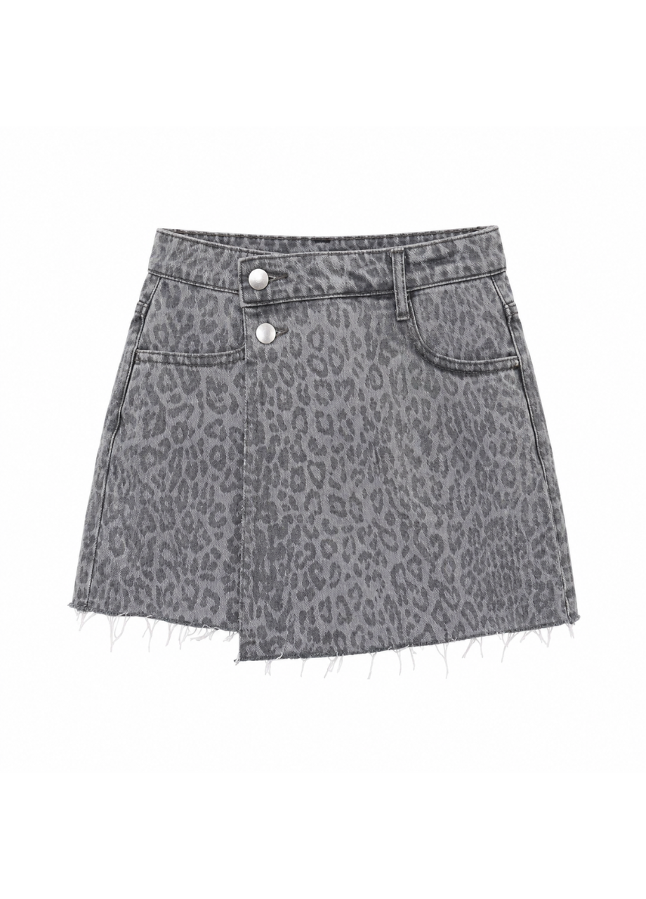 Laulia leopard skort grijs – So Lucky Laulia leopard skort grijs met overslag aan de voorkant – So Lucky