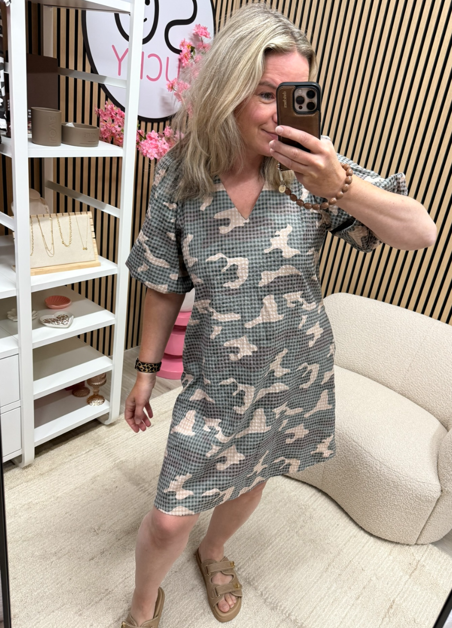 Jurkje Army camouflage print (3) Jurkje Army met camouflage print en A-lijn model – So Lucky