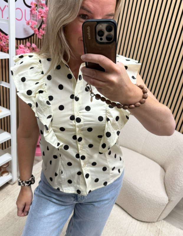 Blouse met ruches – ecru polka dots aangesloten model – So Lucky